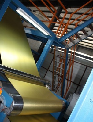 江蘇鑫美新材料科技 專注金屬拉絲加工，詳解拉絲鋁卷的價(jià)格、廠家與產(chǎn)品應(yīng)用